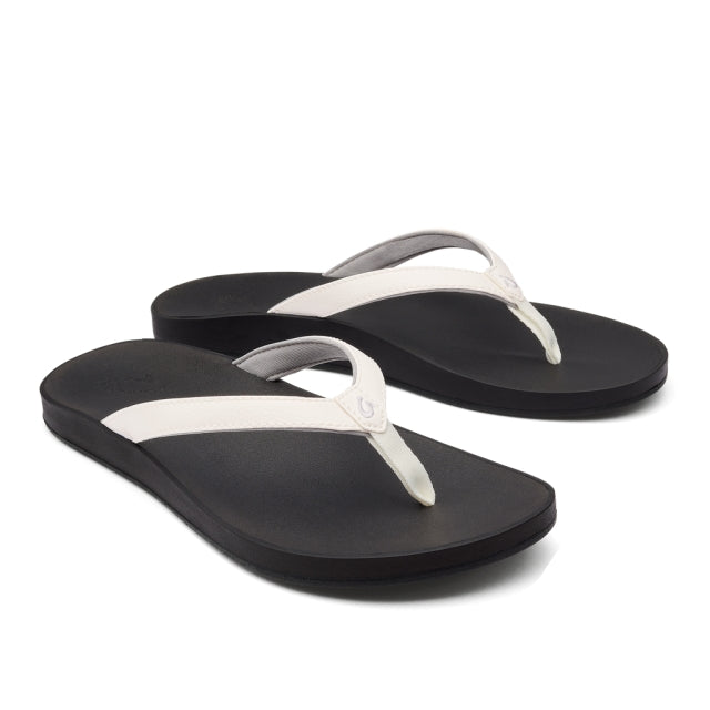 Olukai Women's Puawe White / Black
